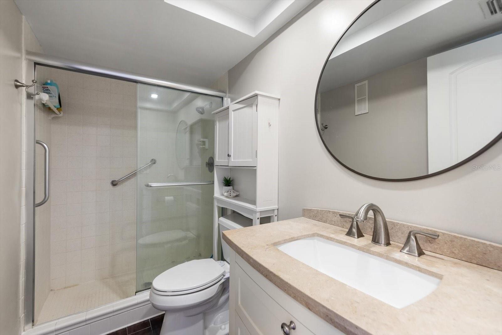 Listing photo id 24 for 255 Dolphin Point 508