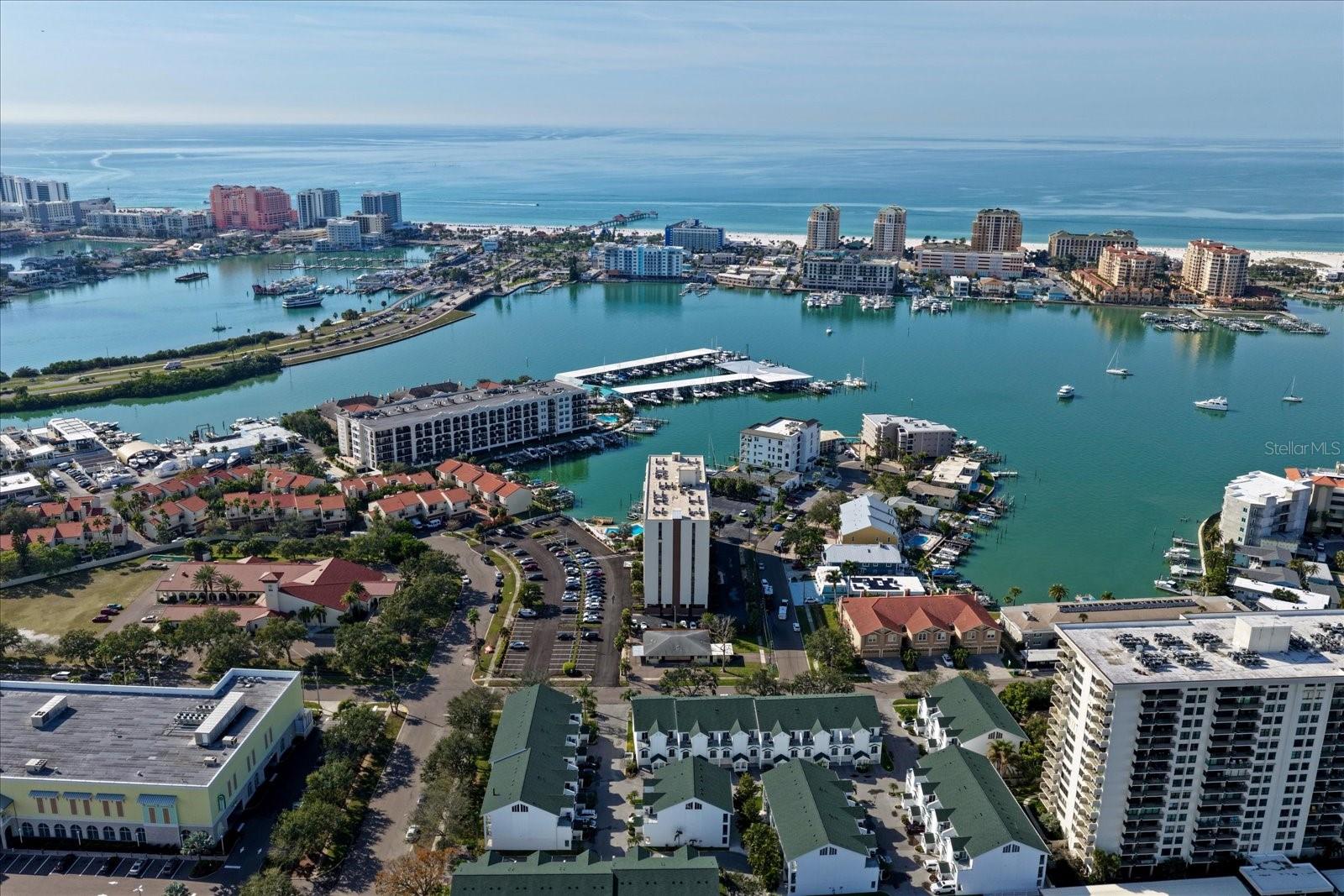 Listing photo id 34 for 255 Dolphin Point 508