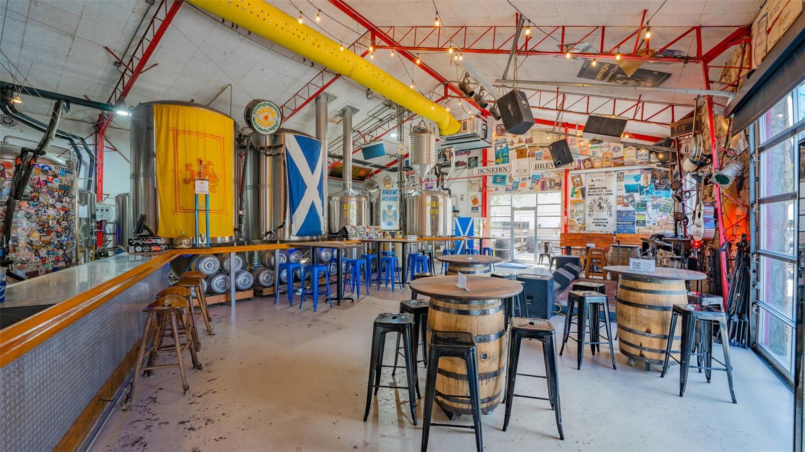 Image 35 of 38 For 618 Broadway  B