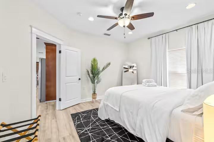 Image 18 of 34 For 7413 Elliott Street