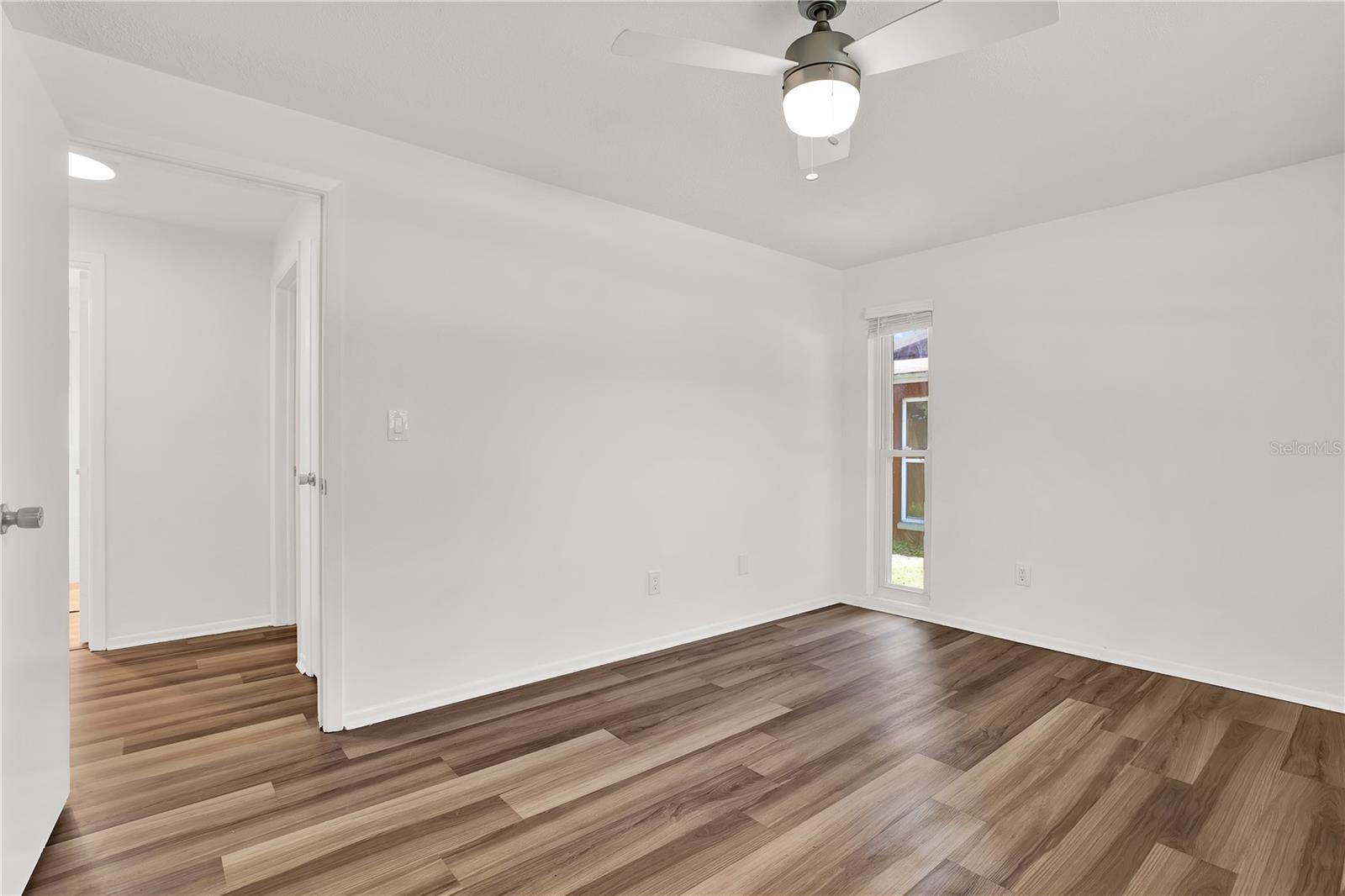 Image 11 of 22 For 980 5th Avenue Ne