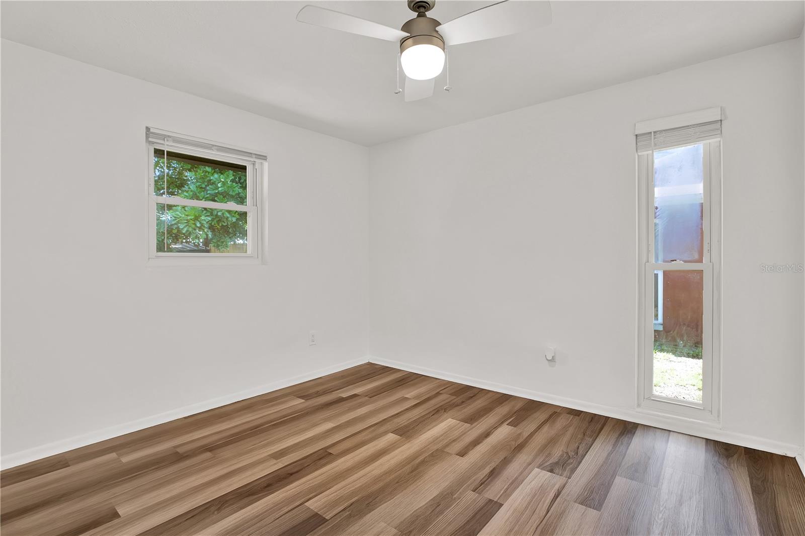 Image 13 of 22 For 980 5th Avenue Ne