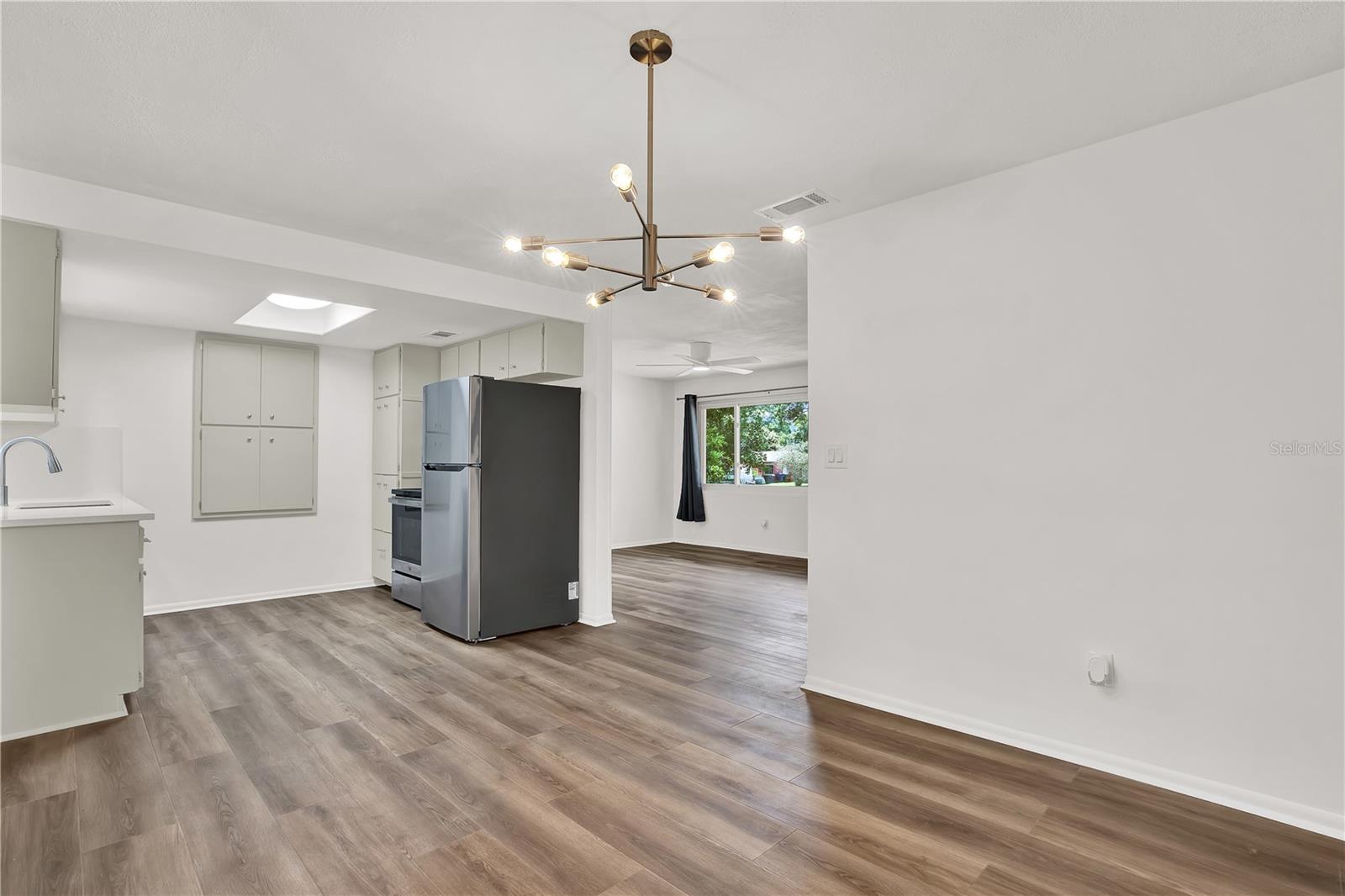 Image 7 of 22 For 980 5th Avenue Ne