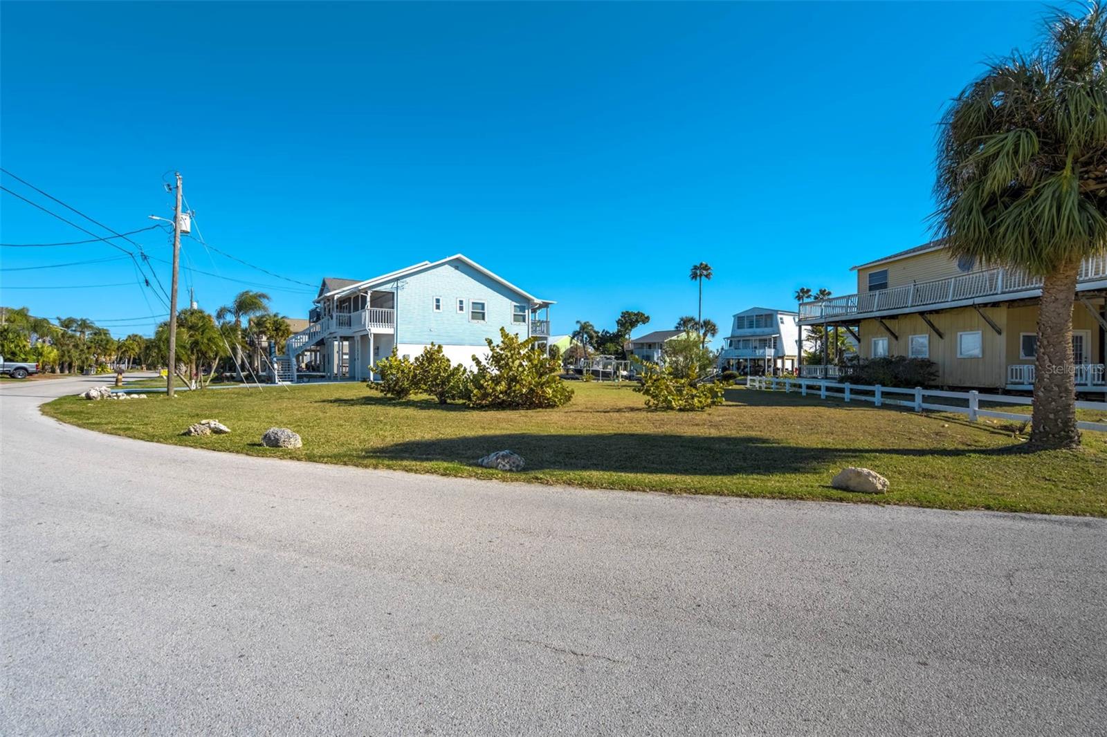 Image 10 of 25 For 6424 Driftwood Drive