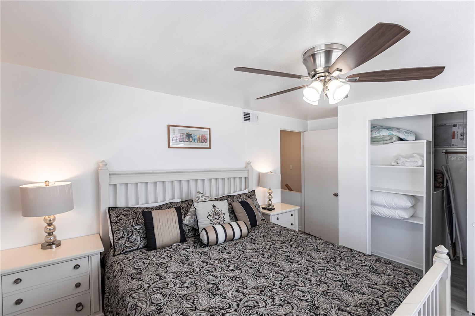 Image 11 of 22 For 6020 Midnight Pass Road 50