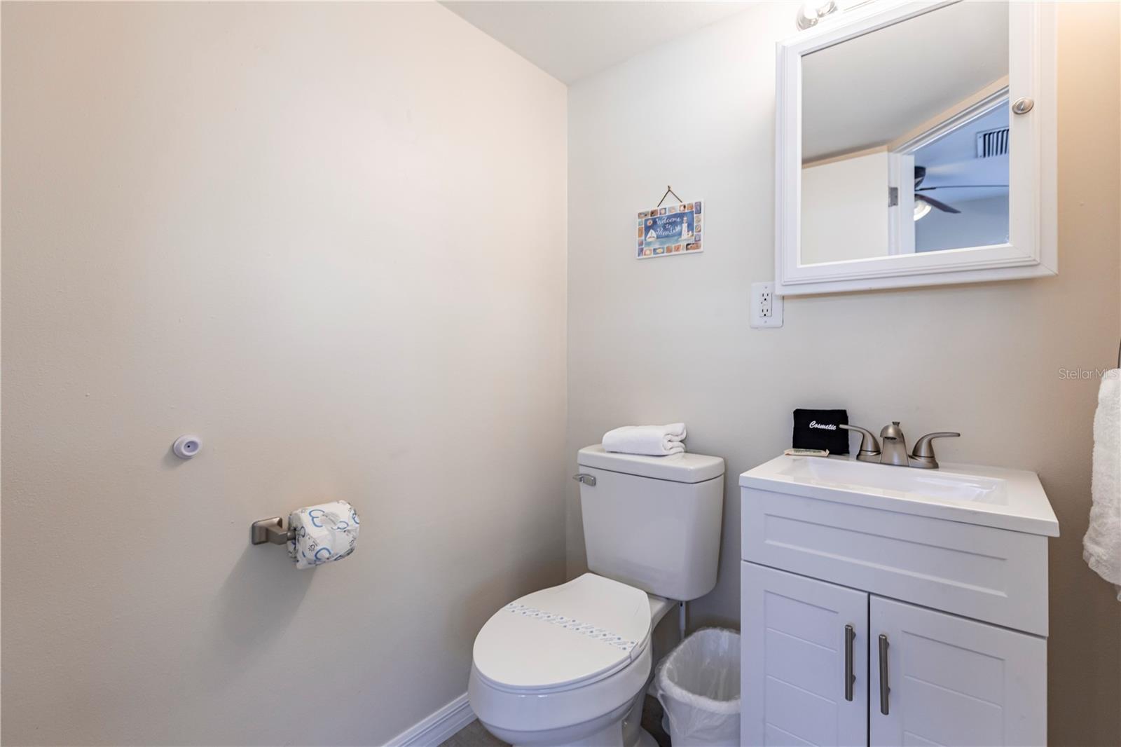 Image 16 of 22 For 6020 Midnight Pass Road 50