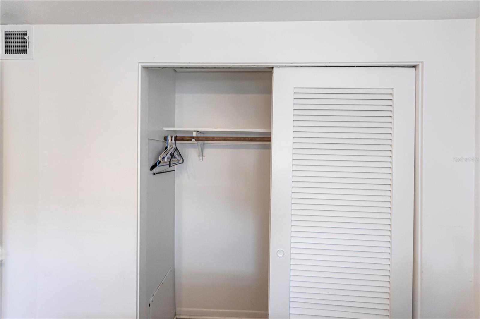 Image 20 of 22 For 6020 Midnight Pass Road 50