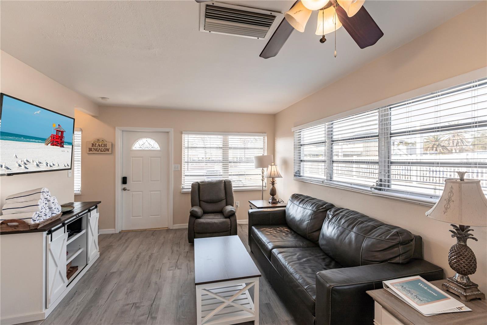 Image 5 of 22 For 6020 Midnight Pass Road 50