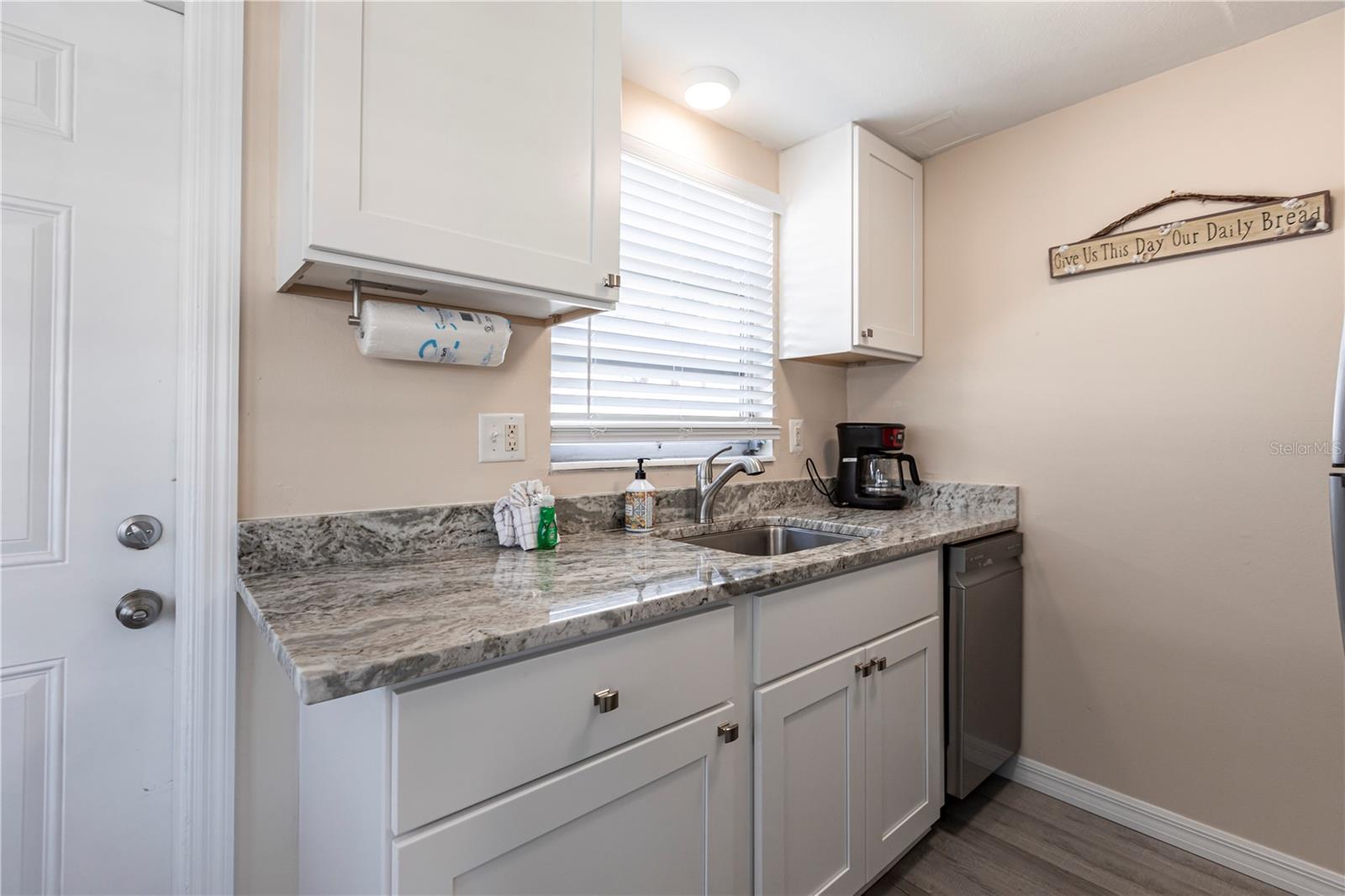 Image 7 of 22 For 6020 Midnight Pass Road 50