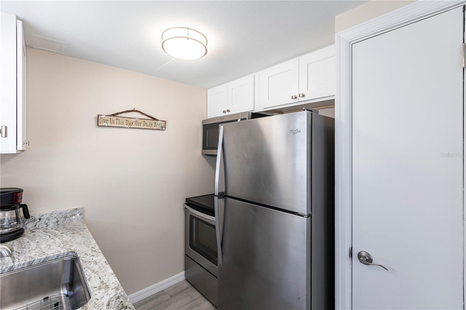 Image 8 of 22 For 6020 Midnight Pass Road 50