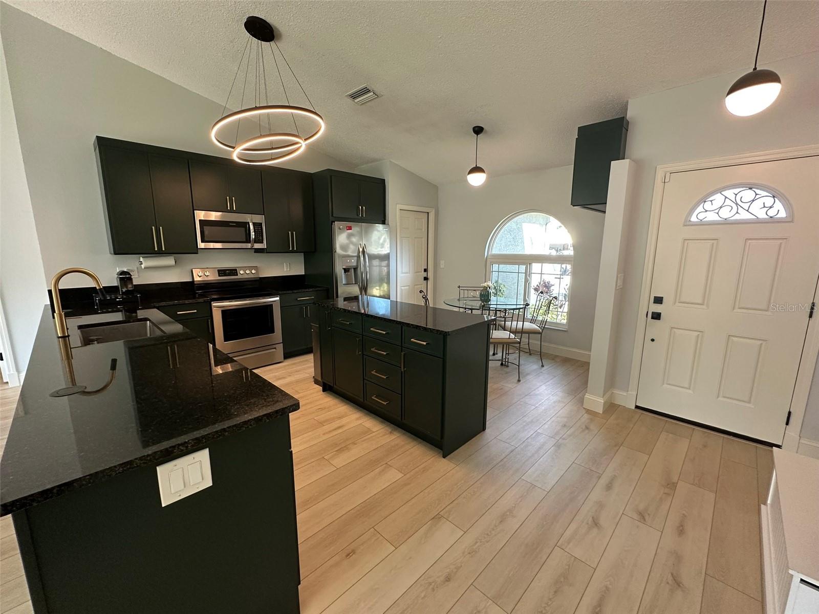 Image 9 of 33 For 231 Morgan Court