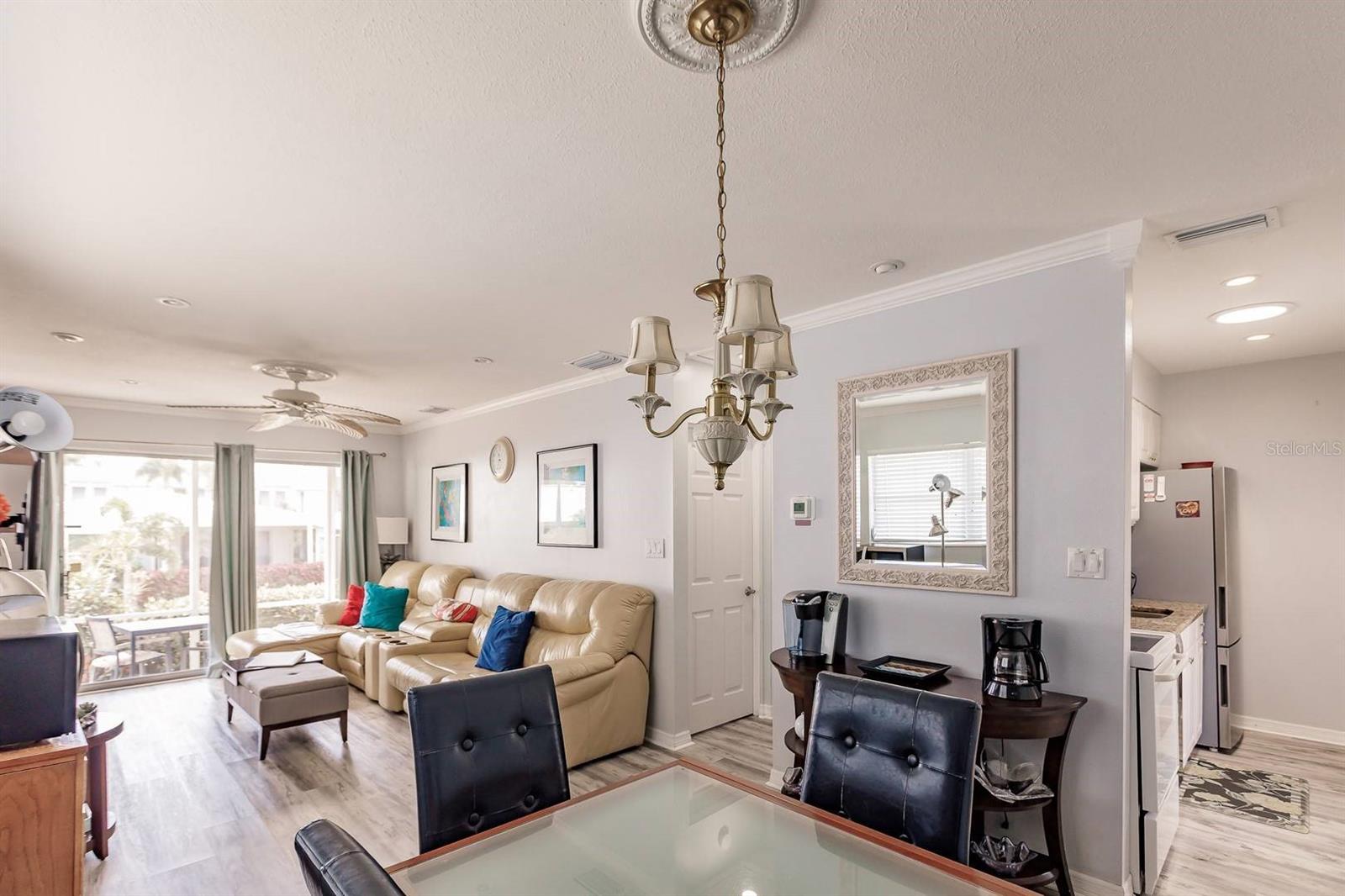 Image 10 of 16 For 6020 Midnight Pass Road 4