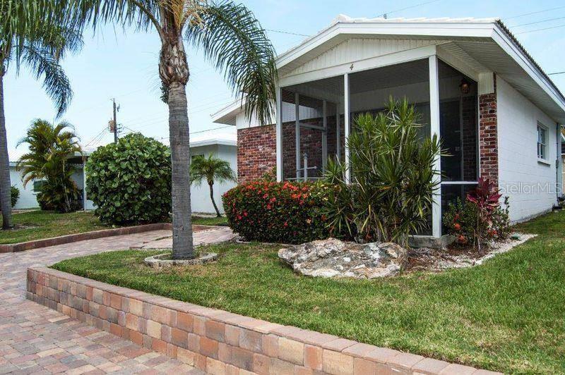 Image 8 of 16 For 6020 Midnight Pass Road 4