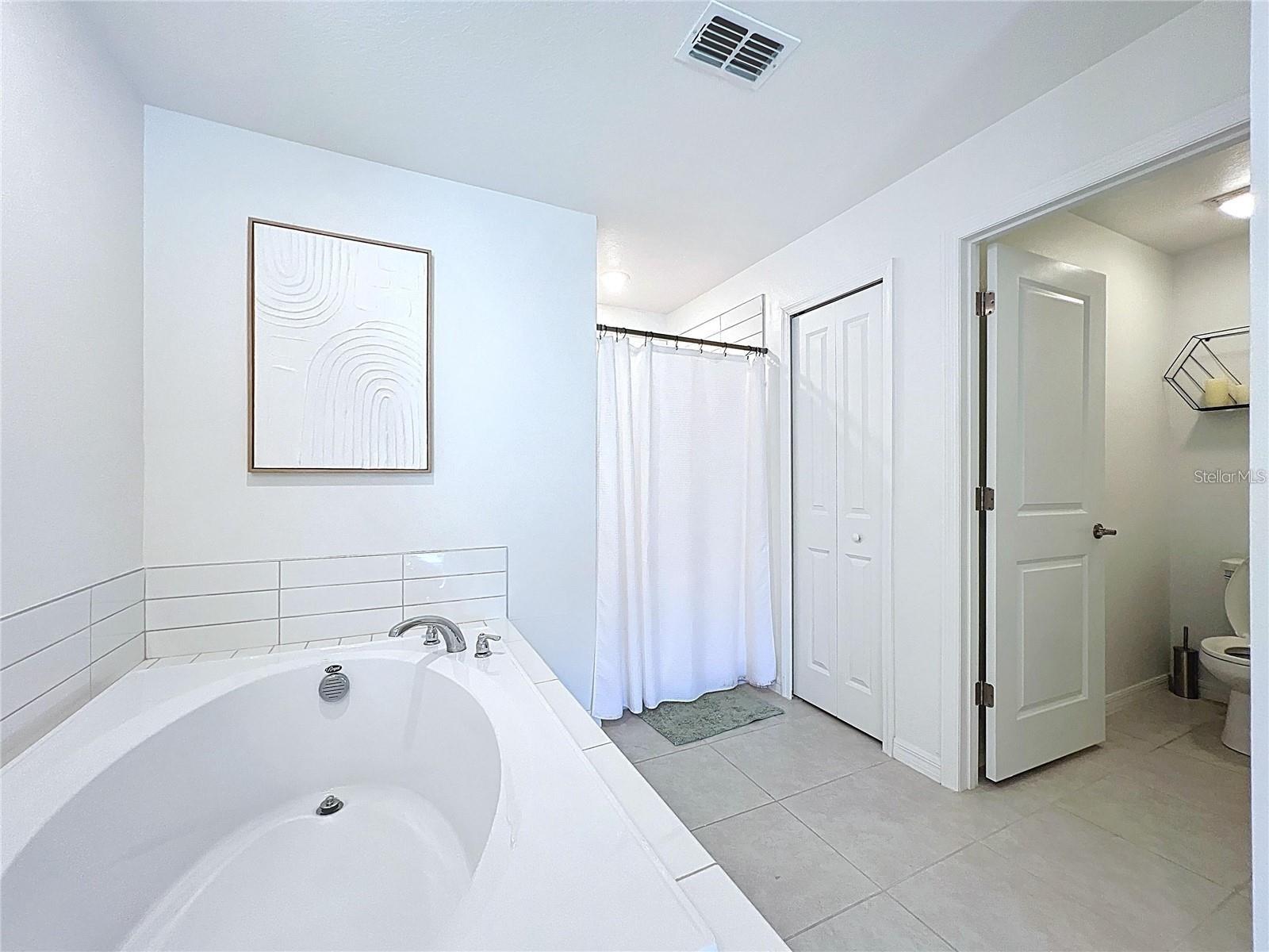 Image 25 of 40 For 32046 Powderpuff Mimosa Drive