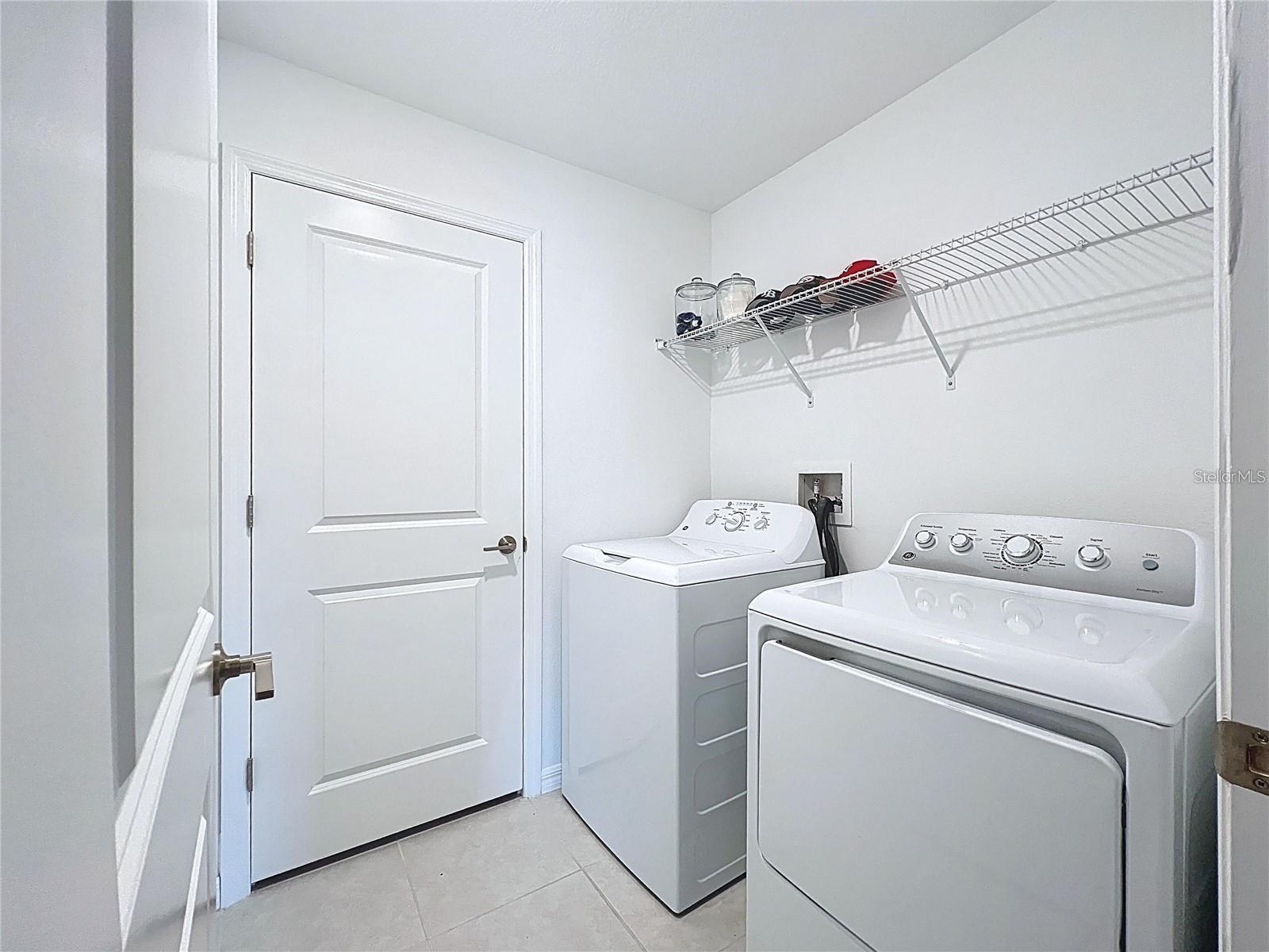 Image 32 of 40 For 32046 Powderpuff Mimosa Drive