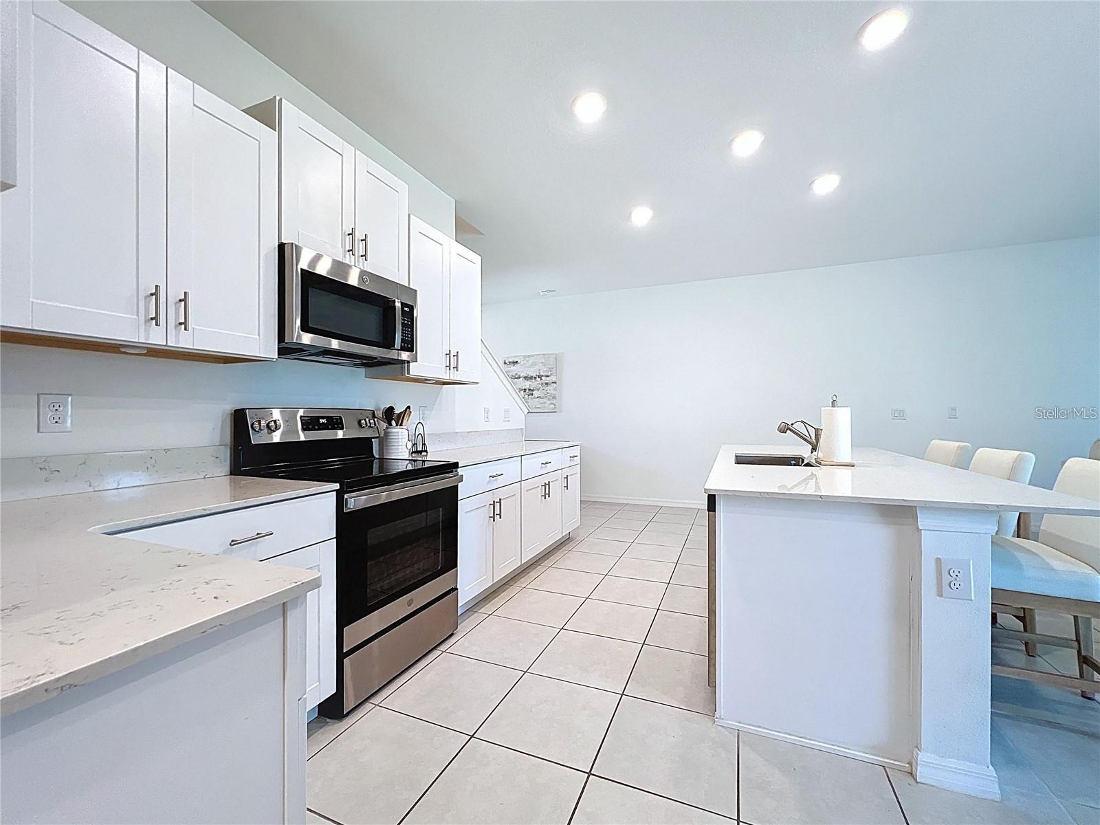 Image 8 of 40 For 32046 Powderpuff Mimosa Drive