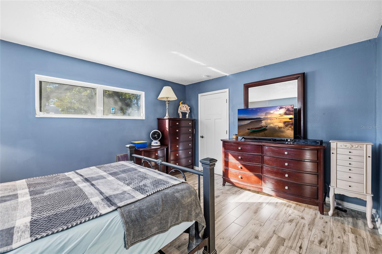 Image 17 of 34 For 6801 15th Street S