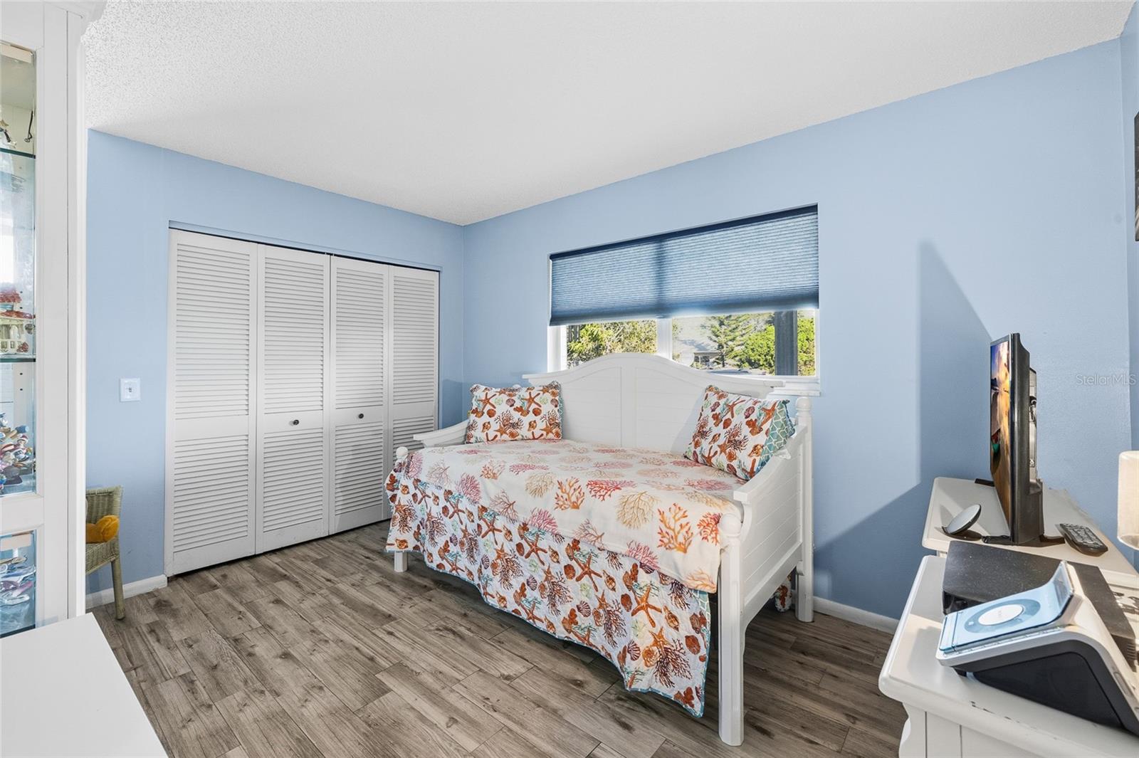 Image 22 of 34 For 6801 15th Street S