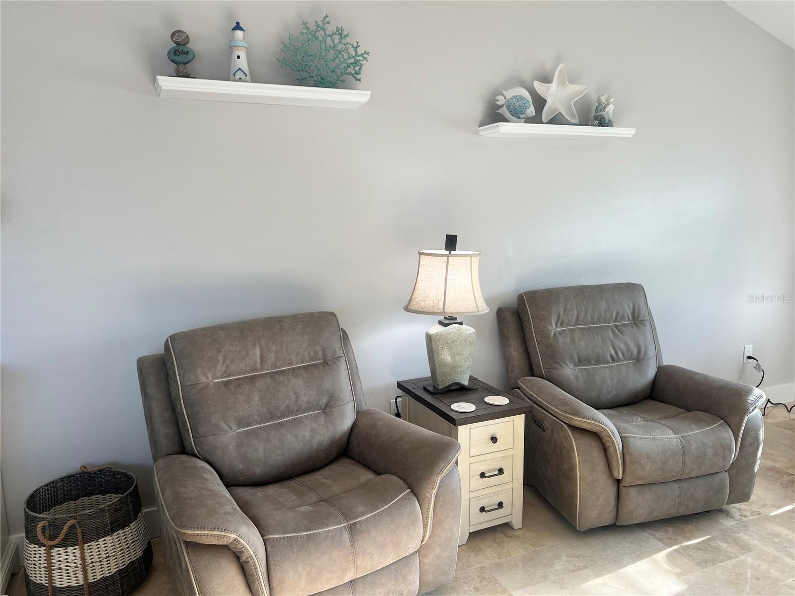 Image 3 of 21 For 6020 Midnight Pass Road 22