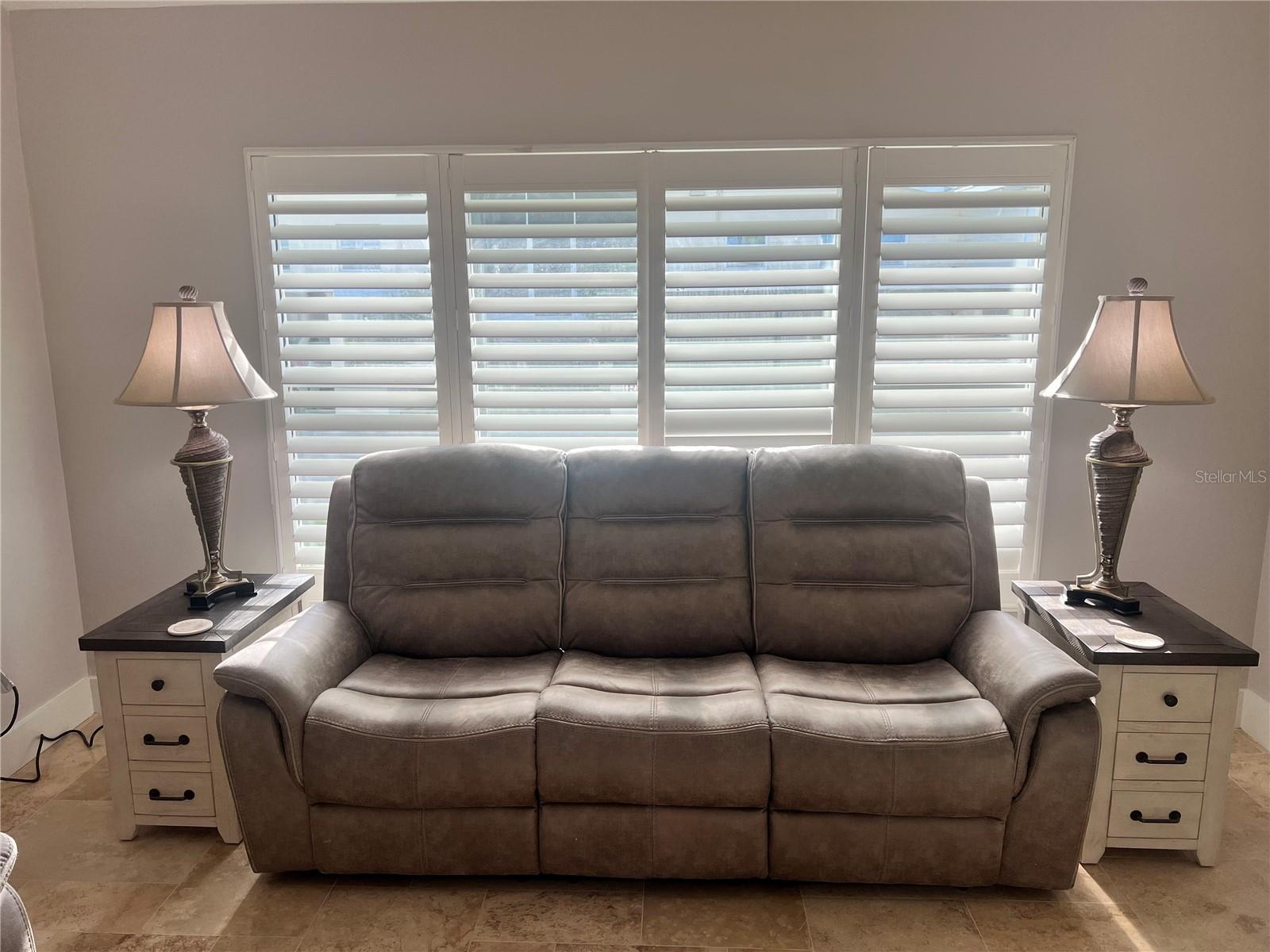 Image 4 of 21 For 6020 Midnight Pass Road 22