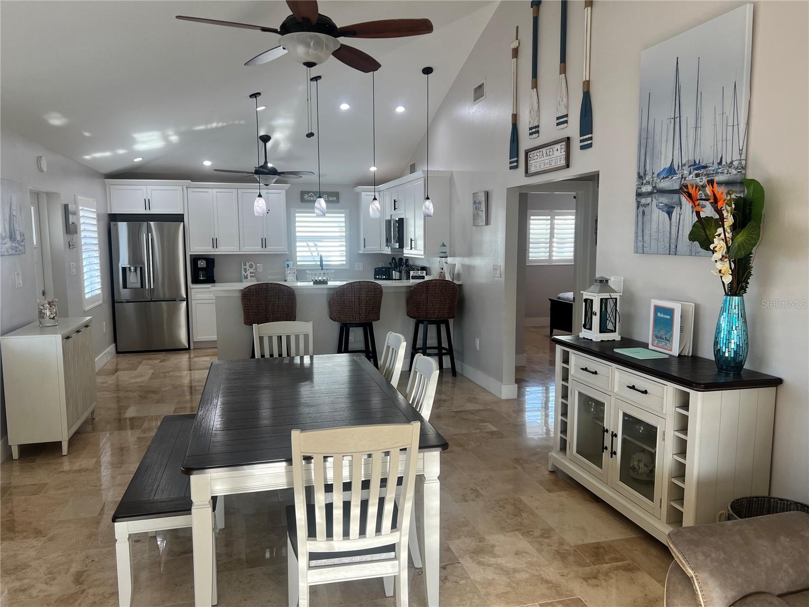 Image 6 of 21 For 6020 Midnight Pass Road 22