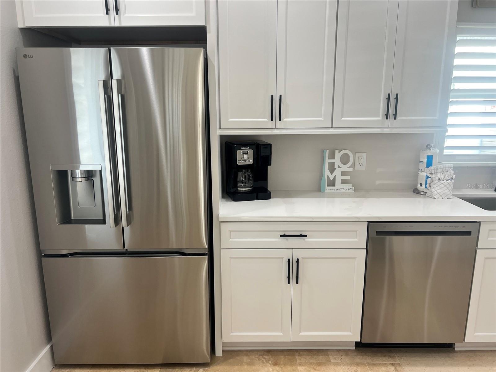 Image 8 of 21 For 6020 Midnight Pass Road 22