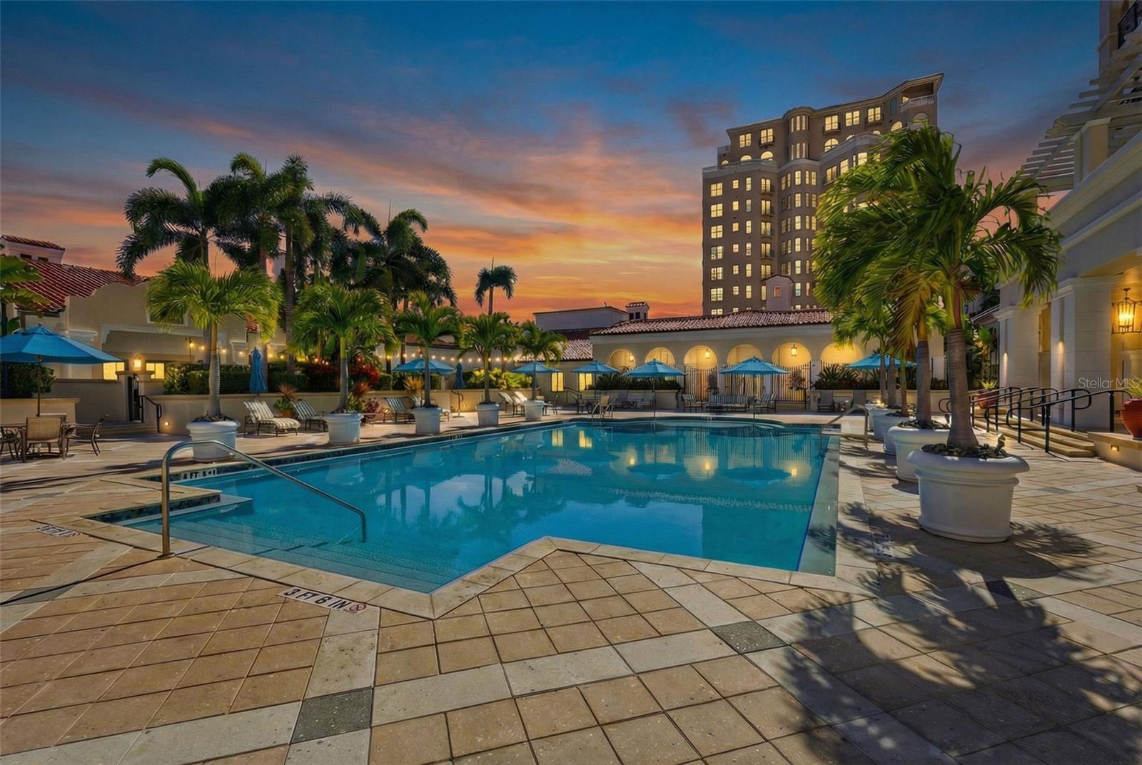 Image 32 of 44 For 300 Beach Drive Ne 1004