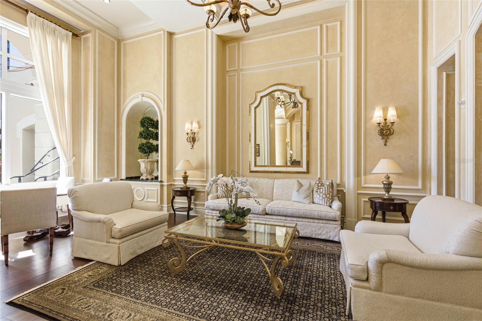 Image 38 of 44 For 300 Beach Drive Ne 1004