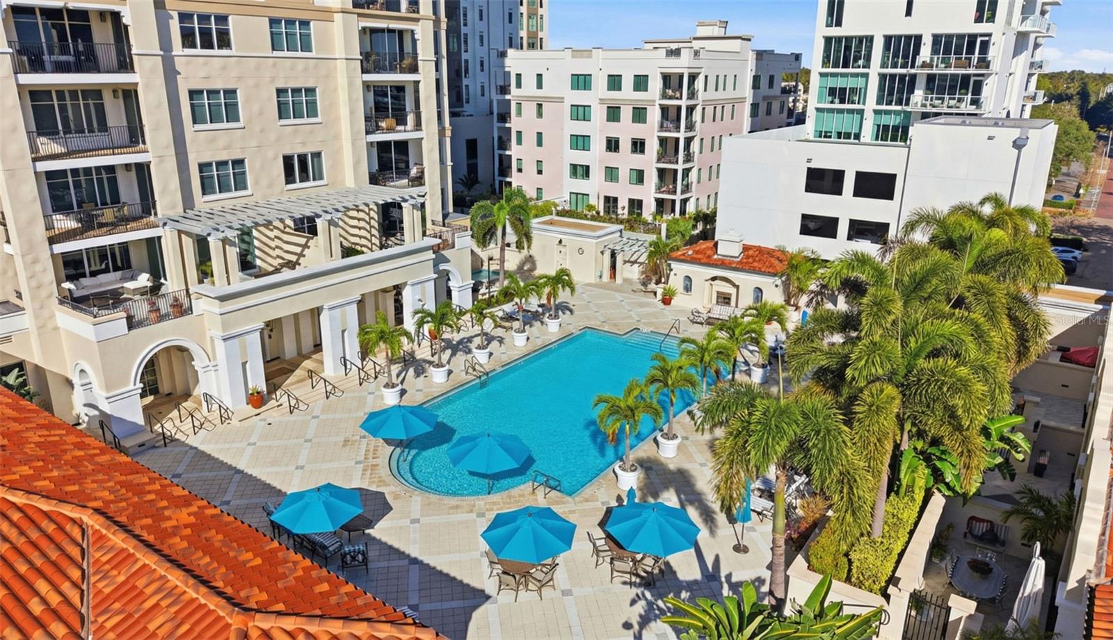 Image 40 of 44 For 300 Beach Drive Ne 1004