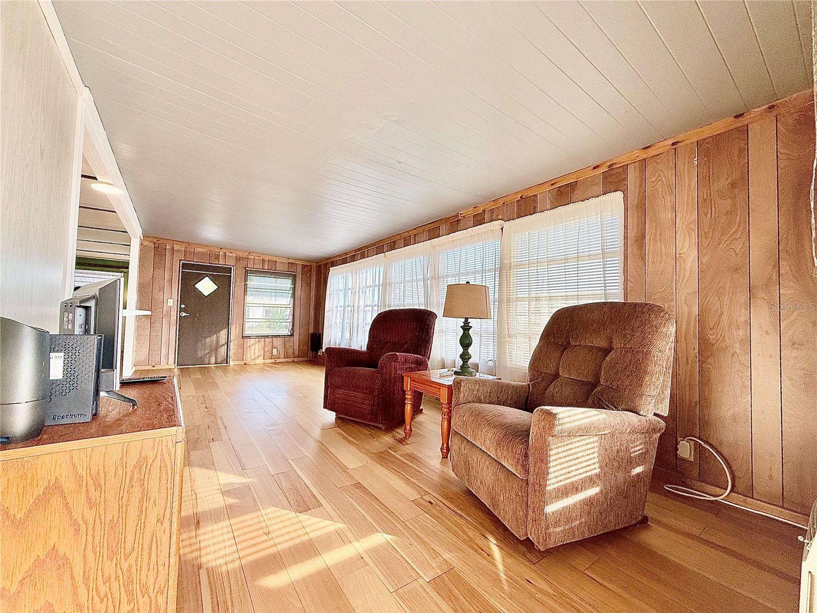 Image 17 of 35 For 1909 Lullaby Drive