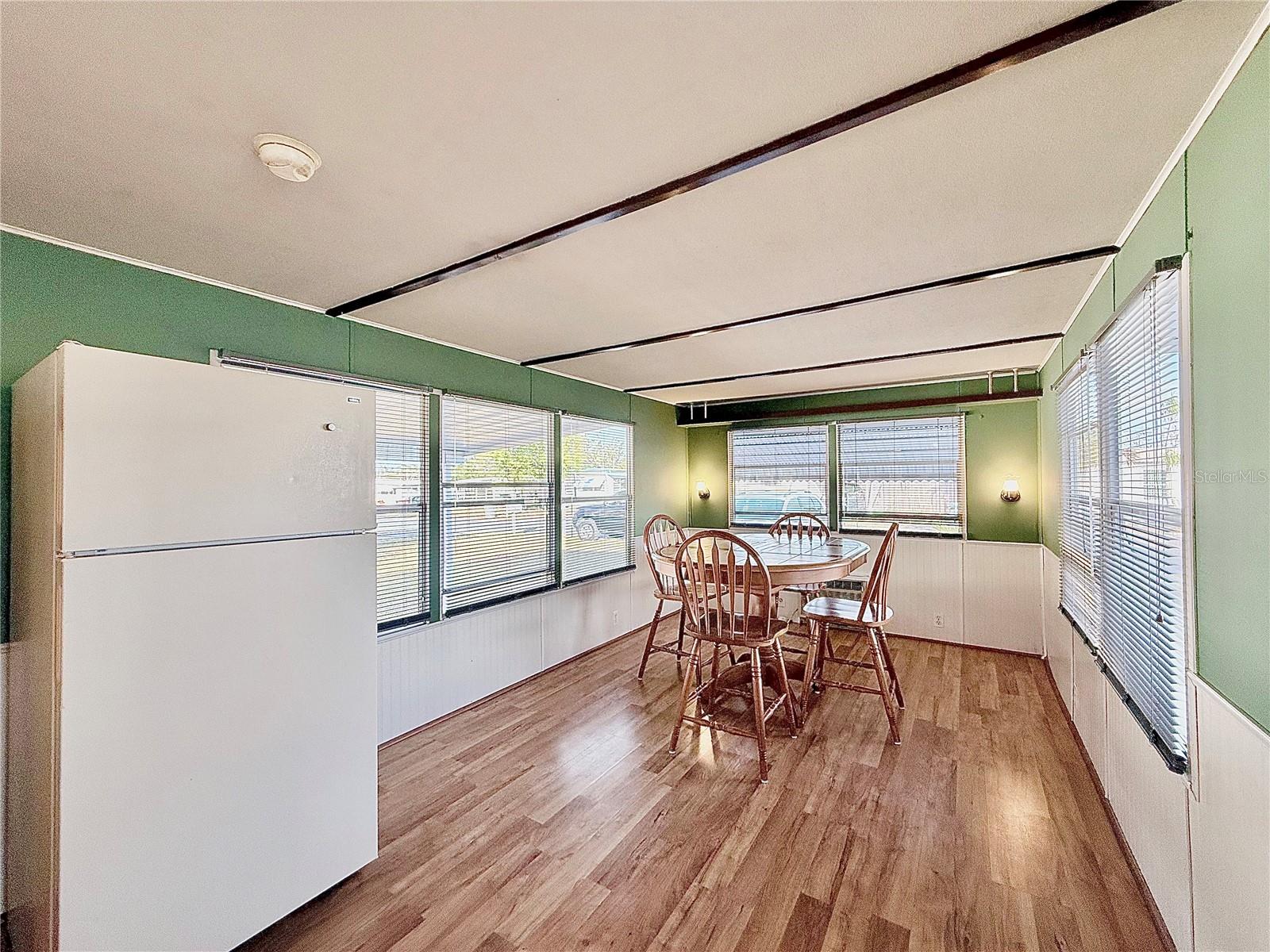 Image 21 of 35 For 1909 Lullaby Drive