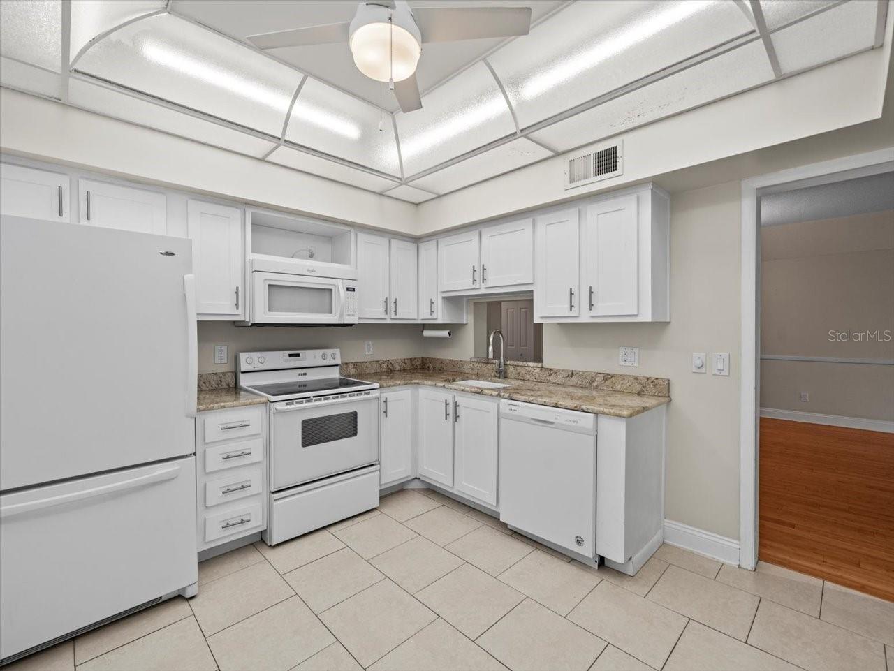 Image 15 of 35 For 1503 Cordova Green