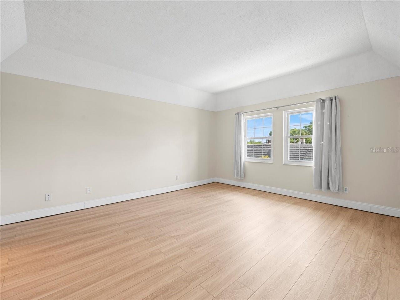 Image 20 of 35 For 1503 Cordova Green