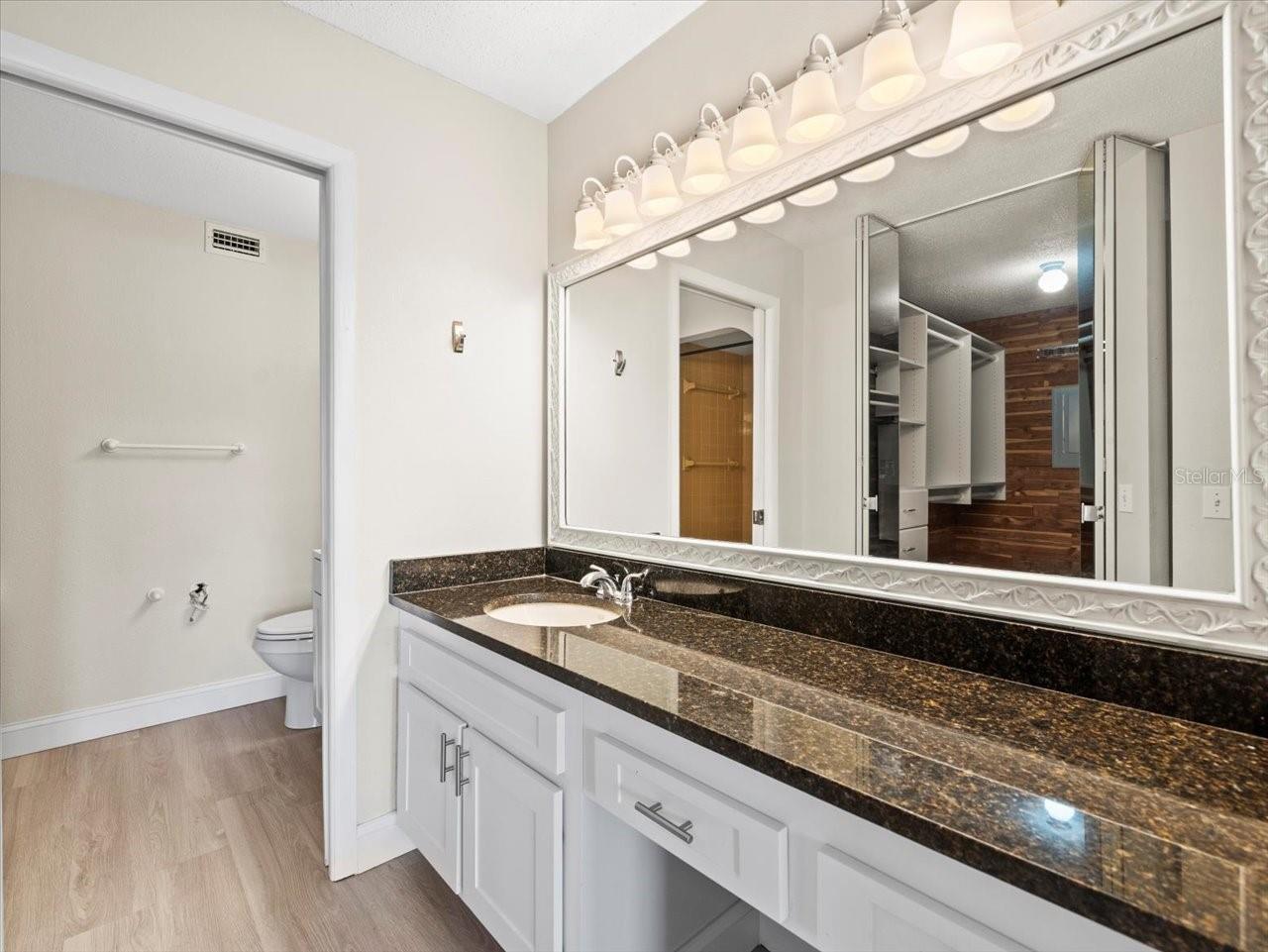 Image 22 of 35 For 1503 Cordova Green