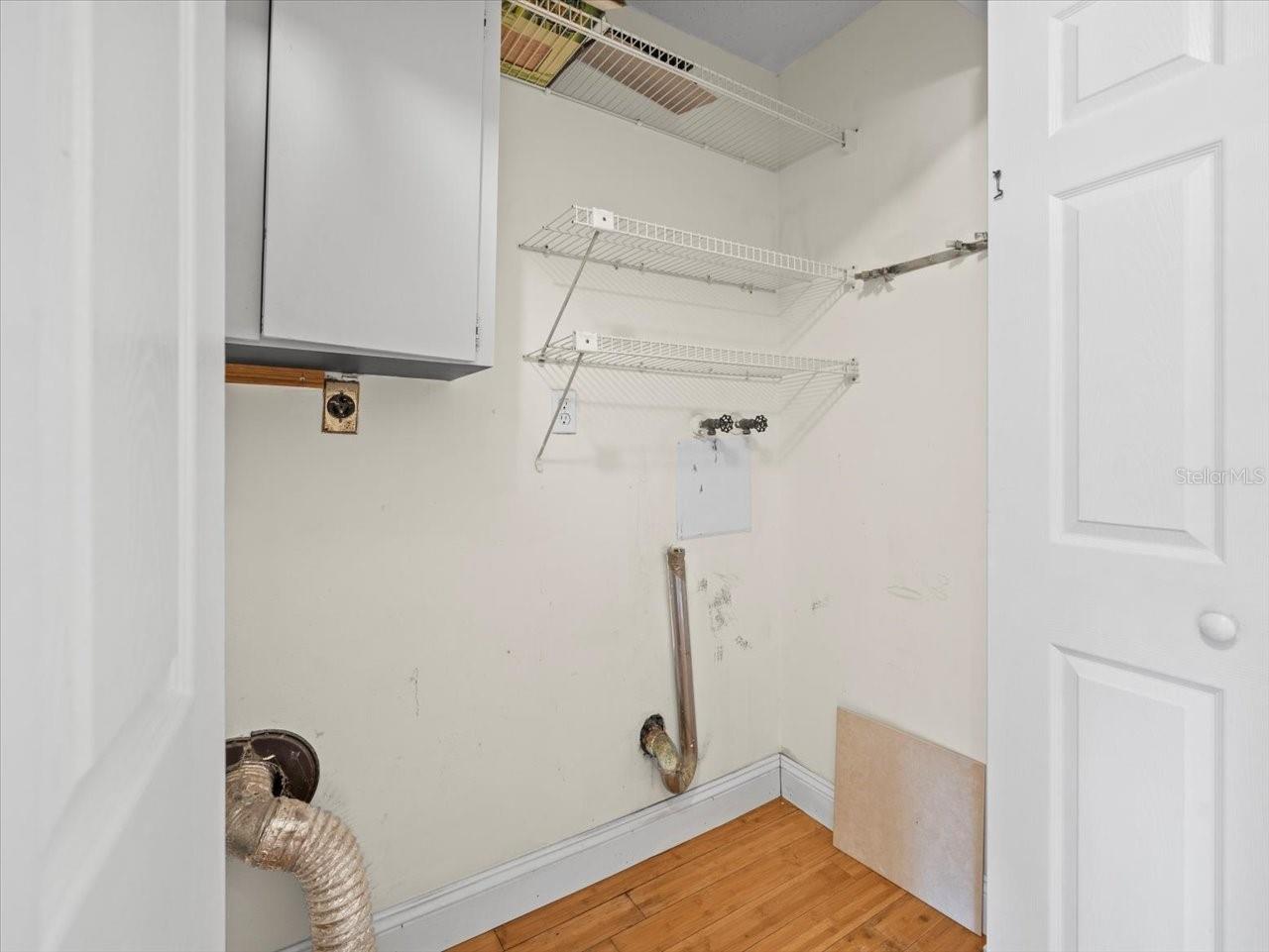 Image 32 of 35 For 1503 Cordova Green