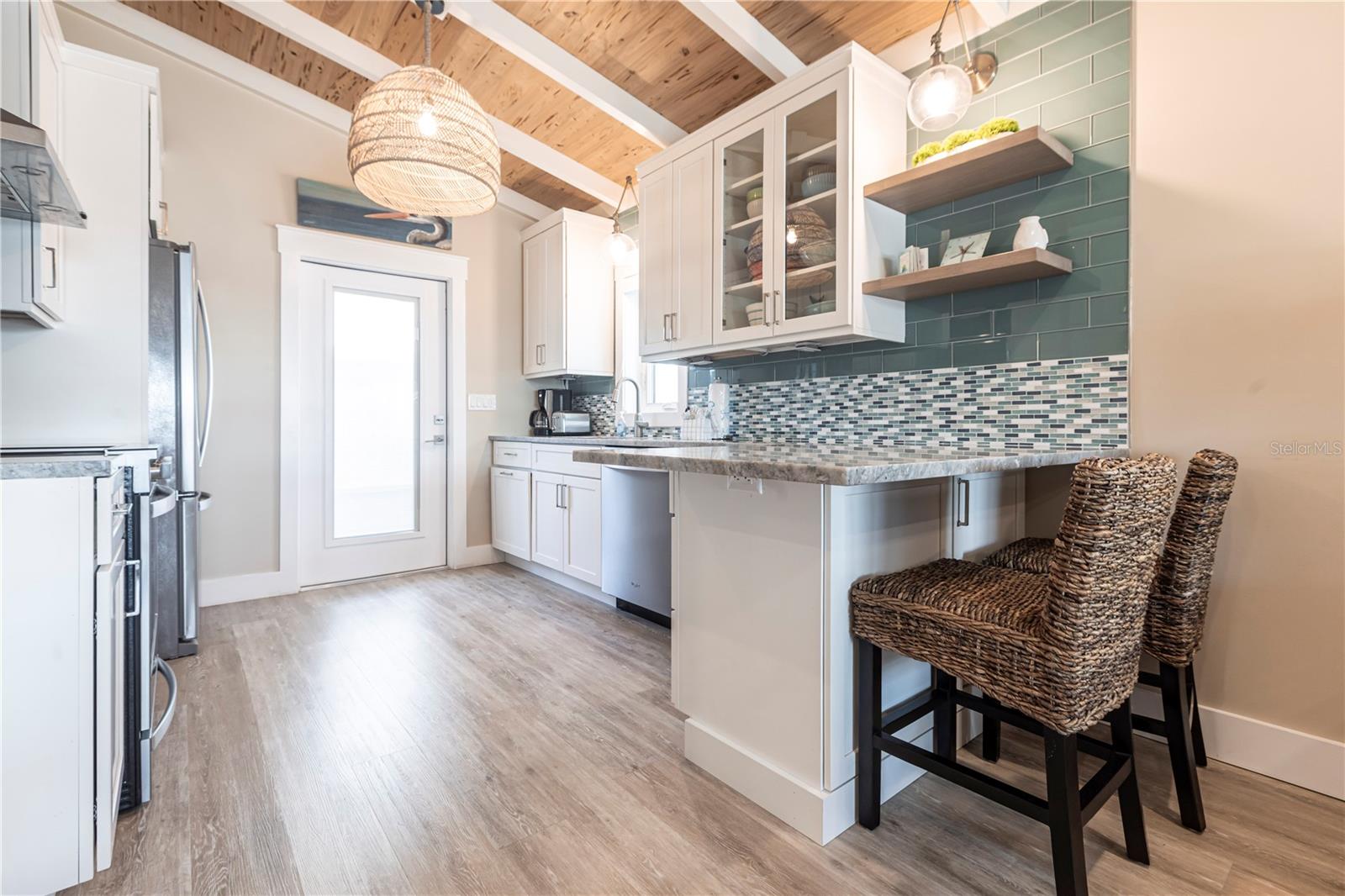 Image 5 of 19 For 6020 Midnight Pass Road 39