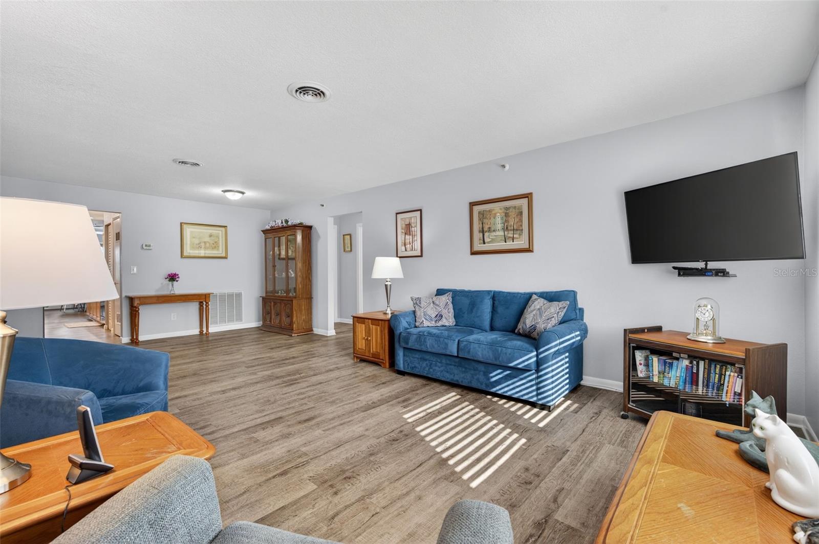 Image 4 of 52 For 8186 Terrace Garden Drive N 307