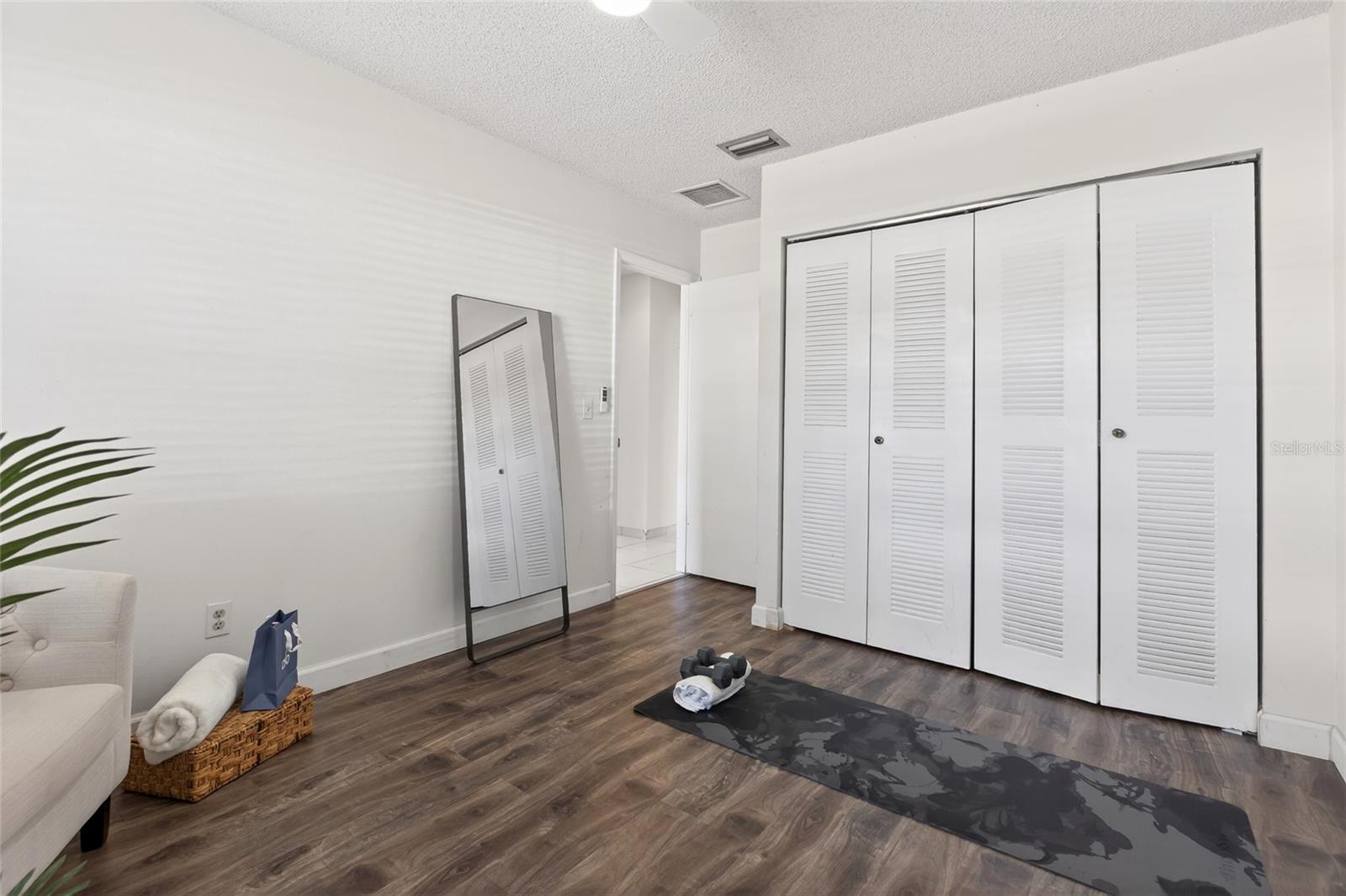 Image 18 of 57 For 4712 Fox Hunt Drive