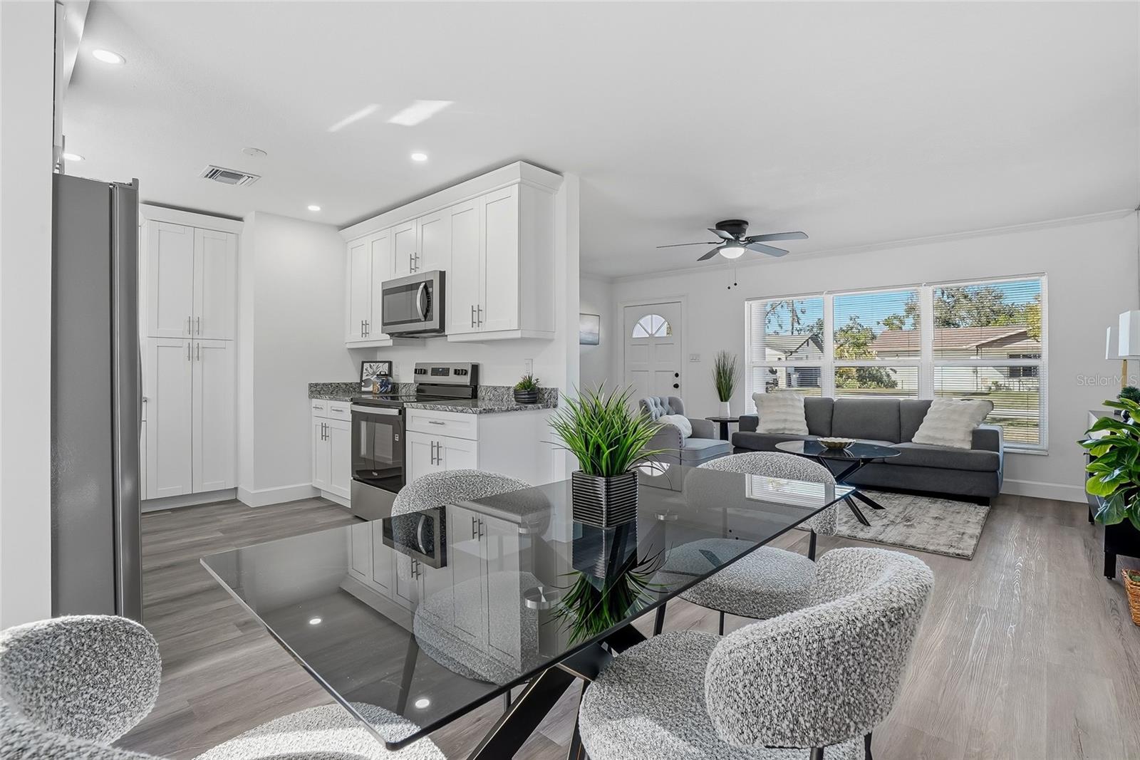 Image 14 of 46 For 114 Connie Avenue