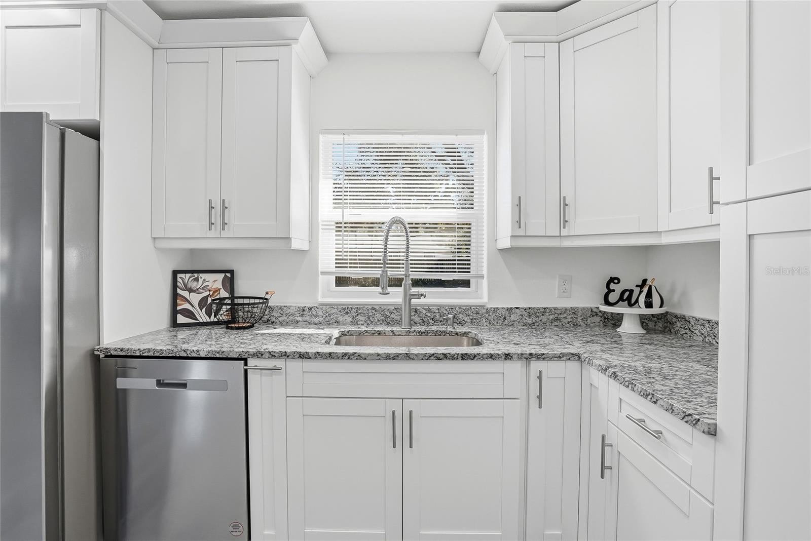 Image 19 of 46 For 114 Connie Avenue