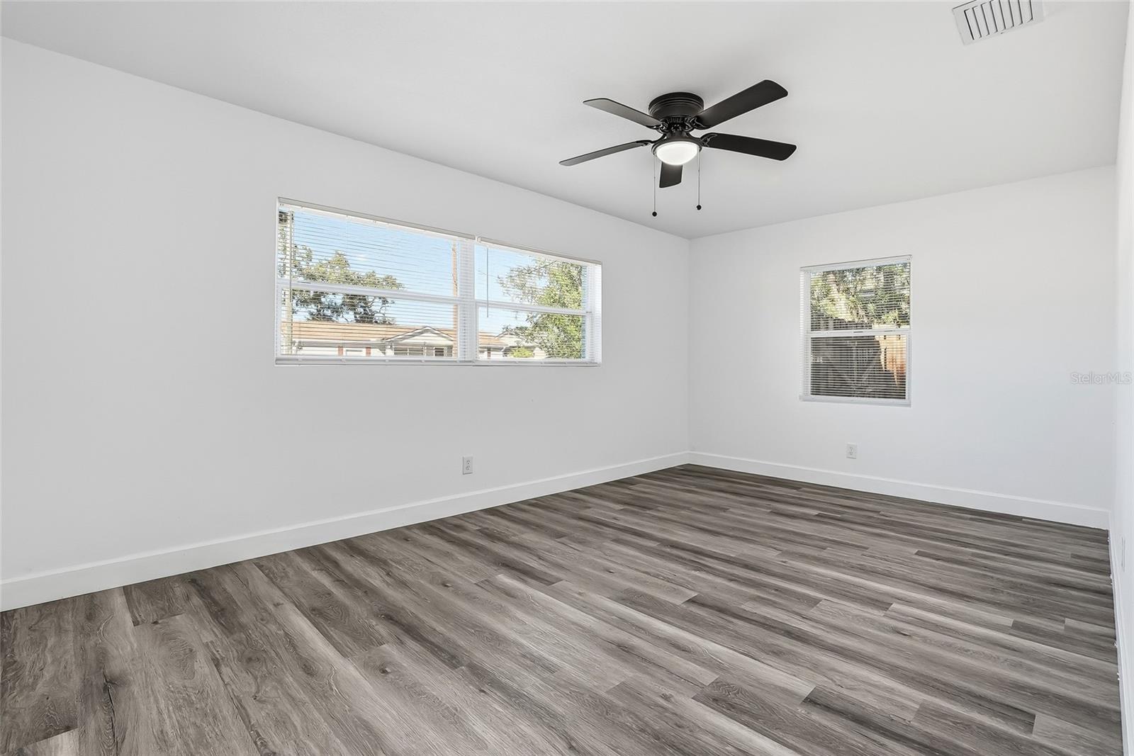 Image 28 of 46 For 114 Connie Avenue