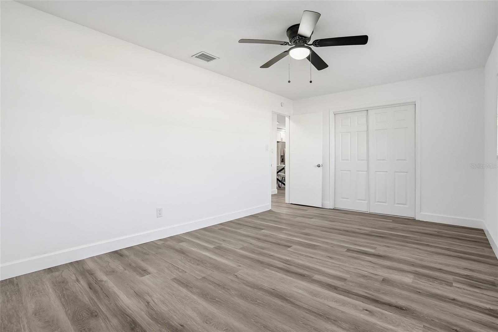 Image 29 of 46 For 114 Connie Avenue