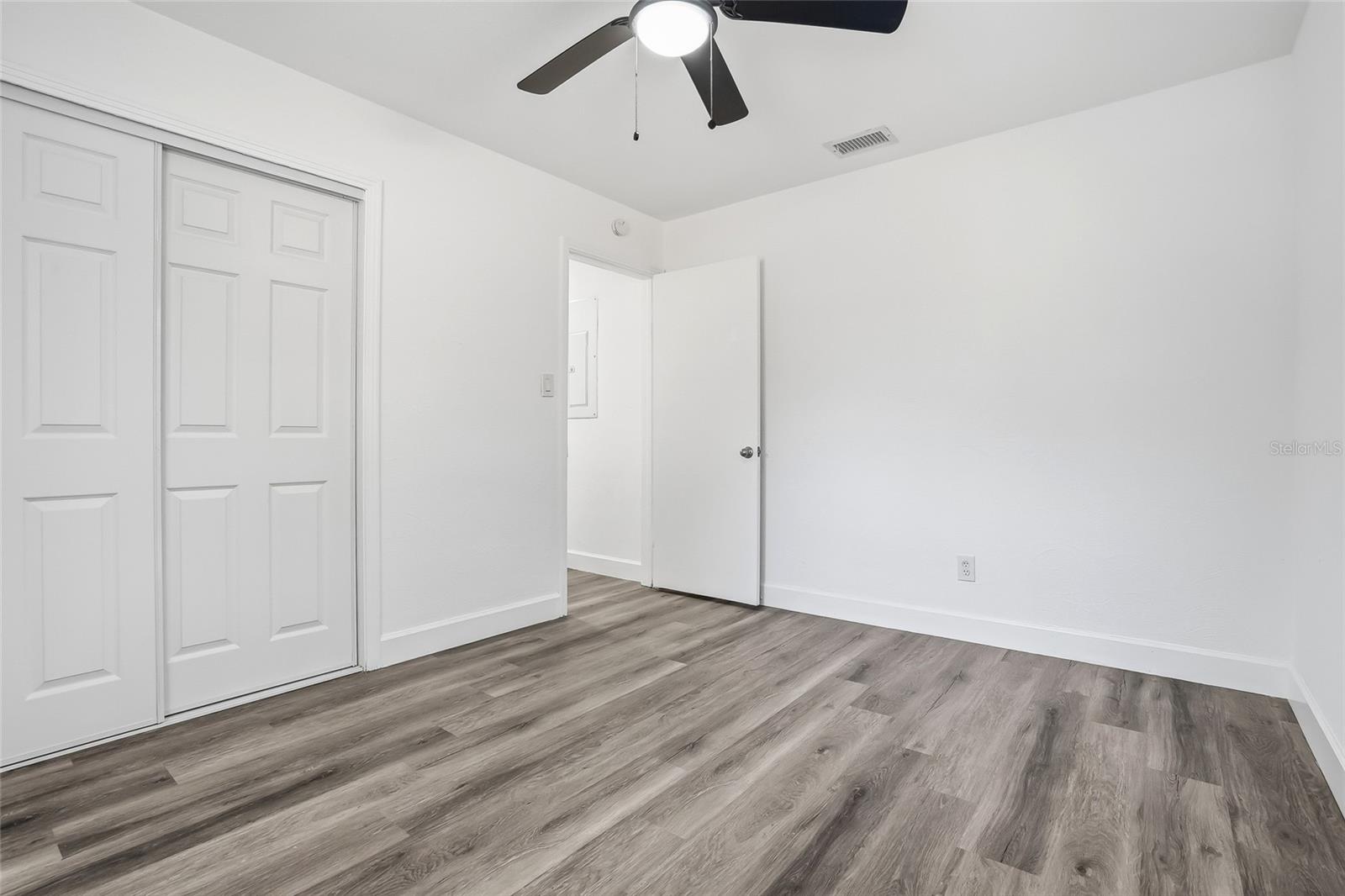 Image 33 of 46 For 114 Connie Avenue