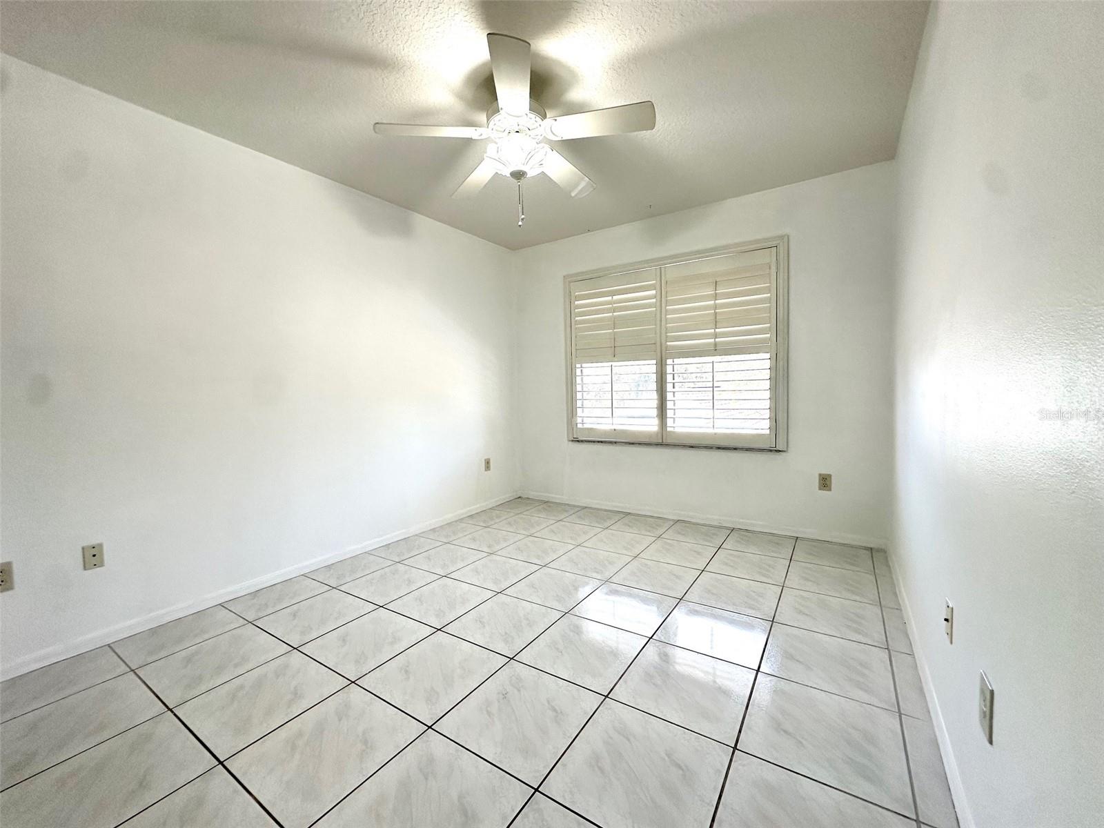 Image 10 of 25 For 1420 Water View Drive W 201