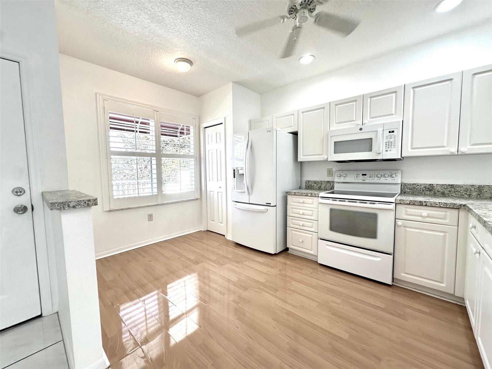 Image 5 of 25 For 1420 Water View Drive W 201