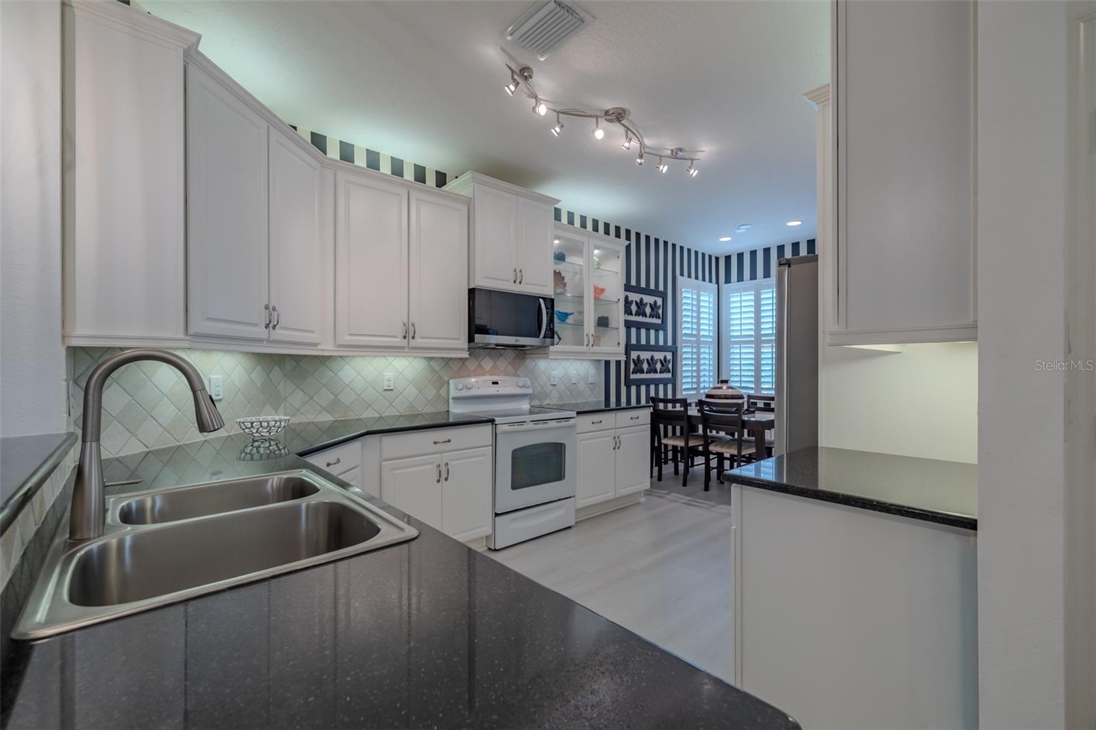 Image 13 of 80 For 16130 Amethyst Key Drive