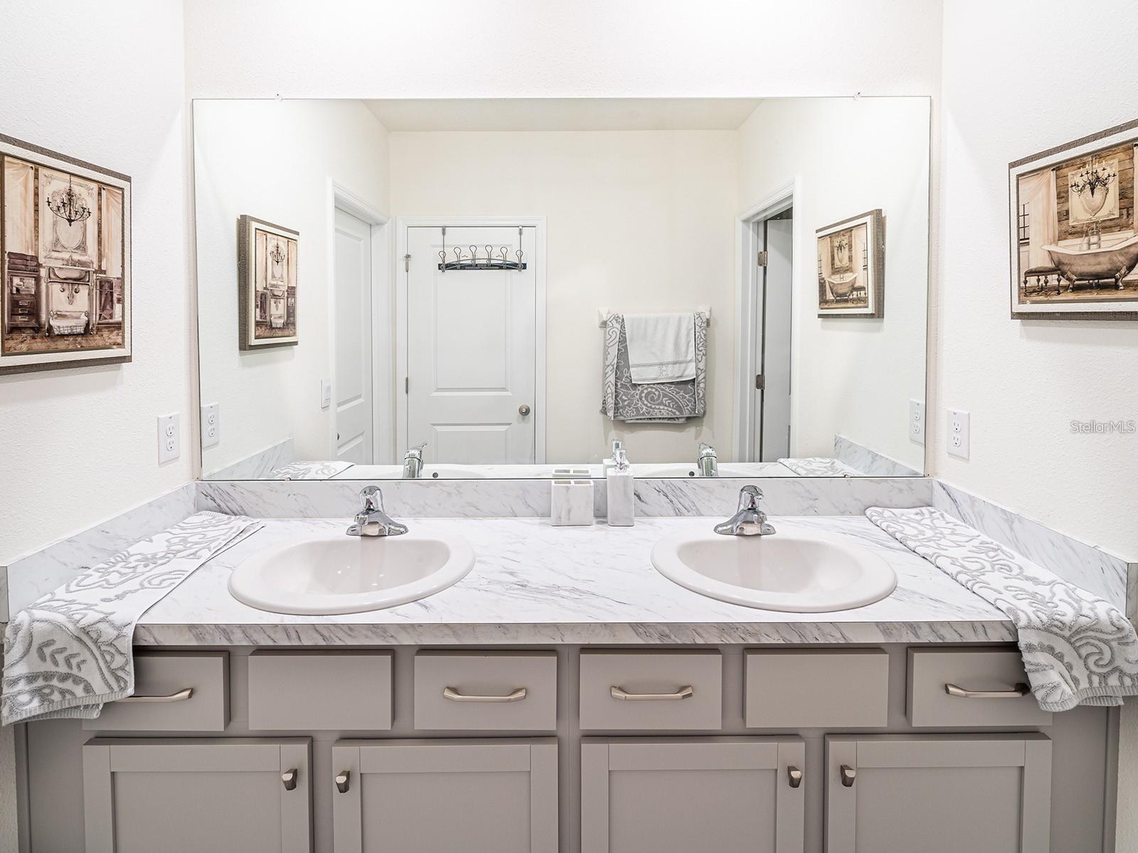 Image 17 of 24 For 2910 Boxwood Grove Row