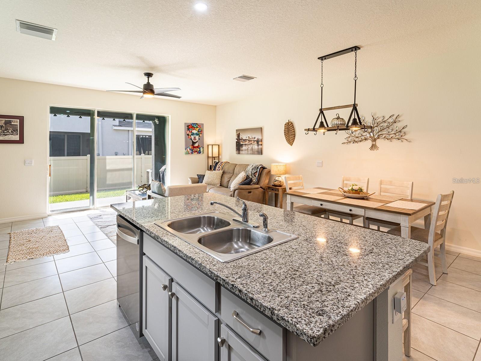 Image 7 of 24 For 2910 Boxwood Grove Row