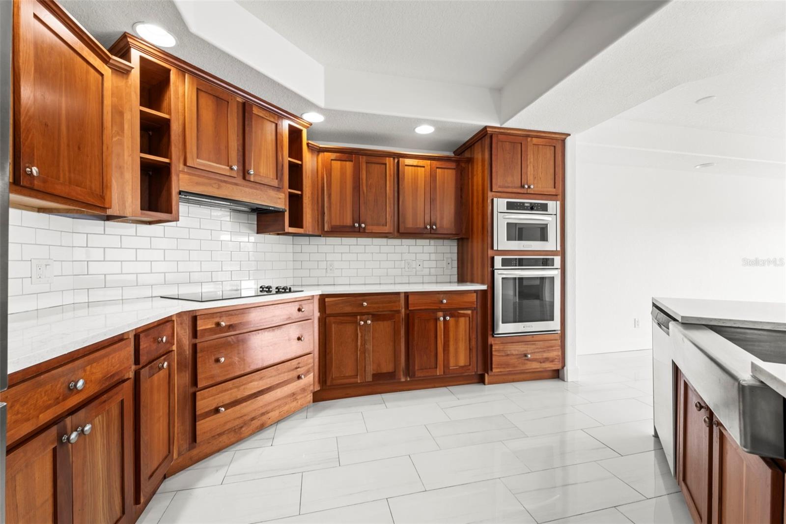 Image 12 of 62 For 1645 Pinellas Bayway S B2