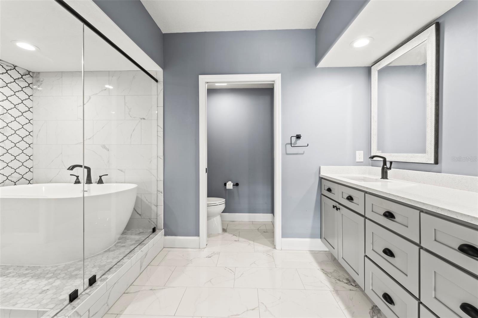 Image 27 of 62 For 1645 Pinellas Bayway S B2